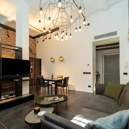 Elegant And Spacious Loft Downtown In The Fashion District Milán